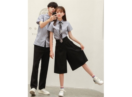 校(xiào)服