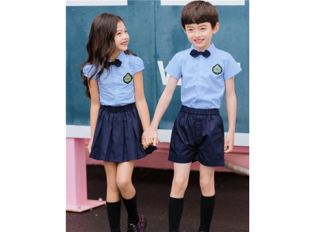 校(xiào)服